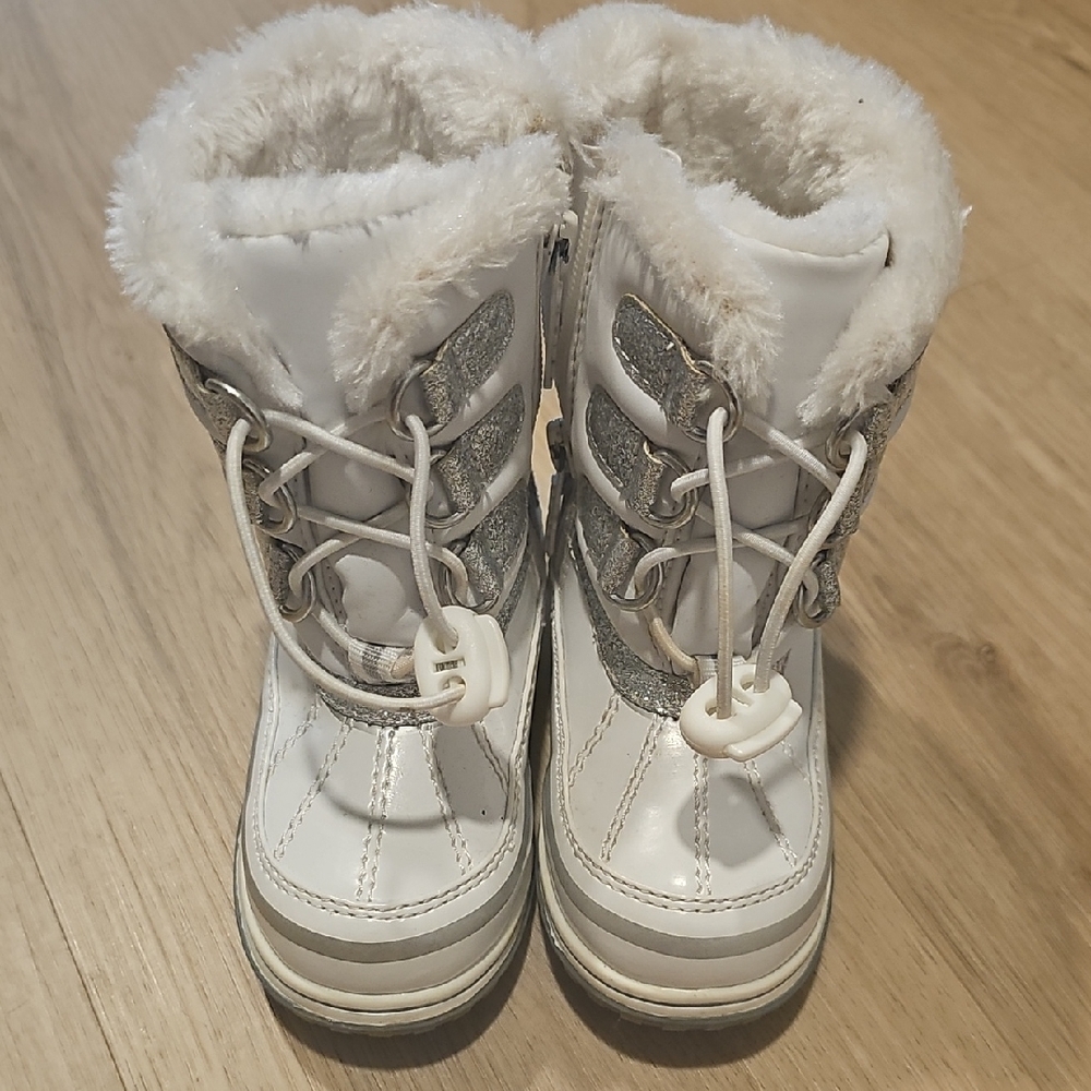 Totes White and Silver Kids Boots